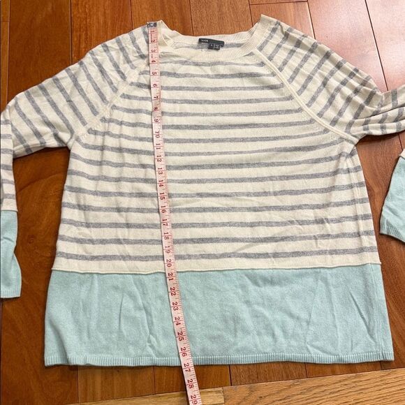 NWOT Vince Women’s Colorblock Striped Cashmere Wool Sweater Size L - Picture 9 of 9
